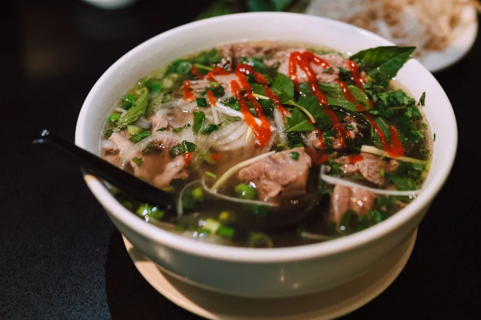 Bàn ăn tại Nguyễn Thị Hồng Vân 1978